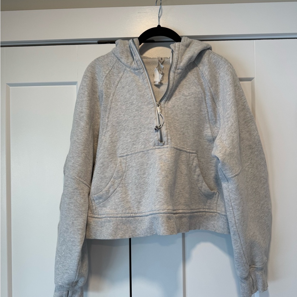 Lululemon Scuba half zip. Size M/L. Lightly used